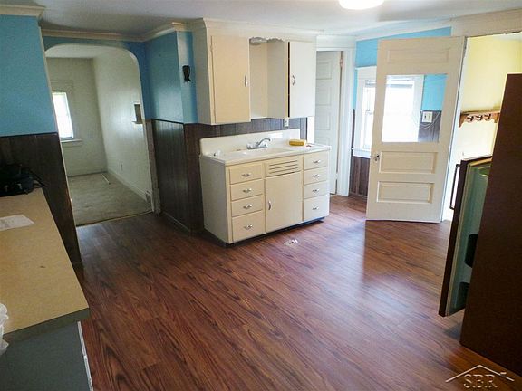 5th image of 3093 N Michigan Ave #1