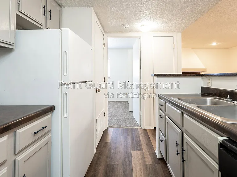 Midtown Place Apartments — Photo 61