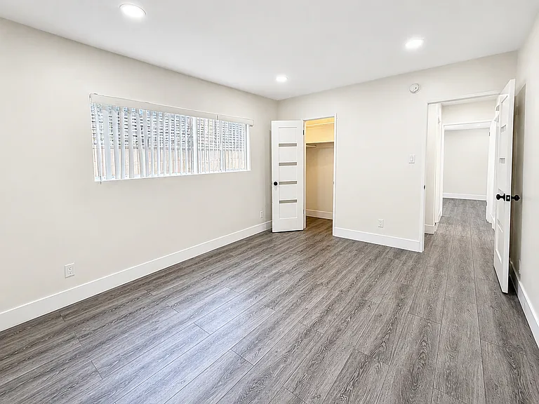 5550 Denny Ave, LLC — Photo 10