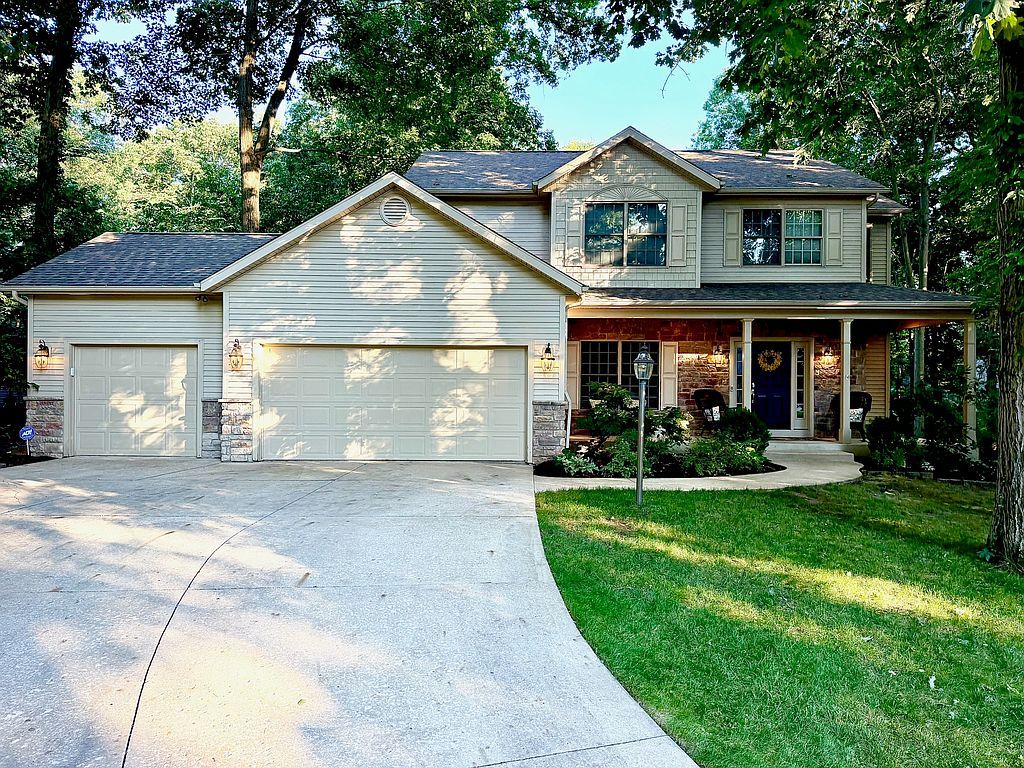 22152 White Spruce Ct - Property Image