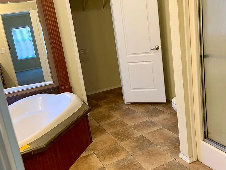 1623 Clifford Meeks Rd — Photo 3
