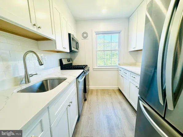 9455 Fairfax Blvd APT 302, Fairfax, VA 22031