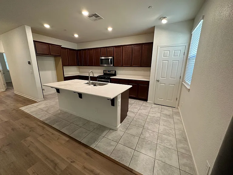 10720 Padua Way — Photo 7