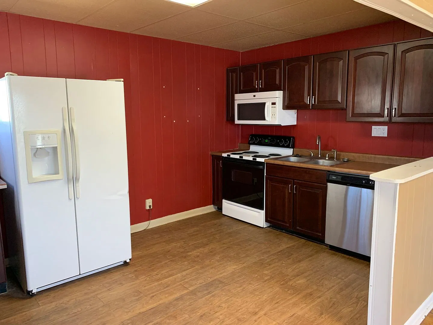 Small, Rustic Farmhouse - Available Now! — Photo 3