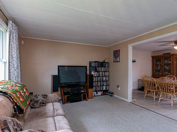 4th image of 1302 Hale Dr
