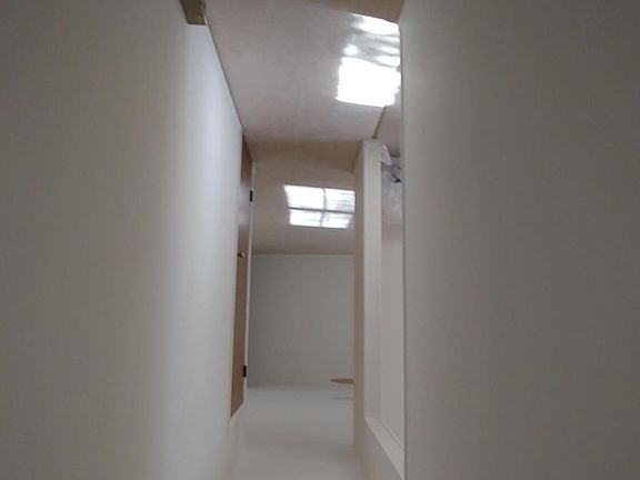 5th image of 10 Pembroke Ln #A