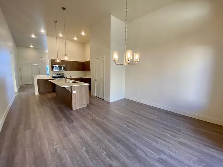 939 S 25 W — Photo 13
