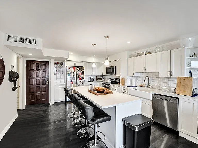3800 N Hills Dr #301 — Photo 4