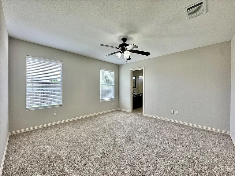 204 Woodley Rd — Photo 22
