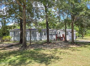 143 Butler Ln, Lucedale, MS 39452