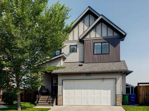 126 S Reunion Lndg NW, Airdrie, AB T4B 3W4