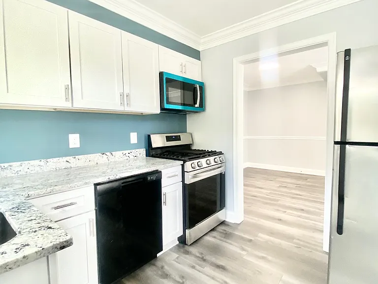 4914 Hamilton Ave #1 — Photo 5