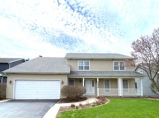 2436 Putnam Dr, Naperville, IL 60565