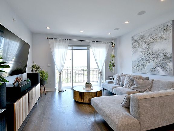 4th image of 635 Perrie Dr APT 604
