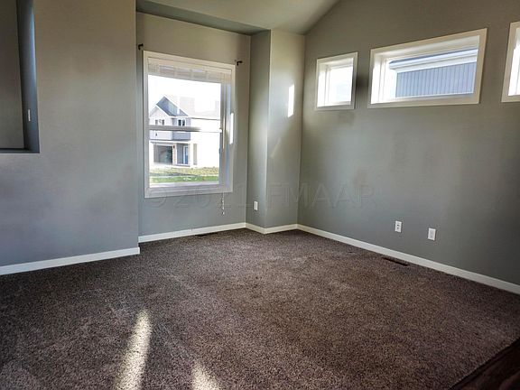 4th image of 5326 8th St W