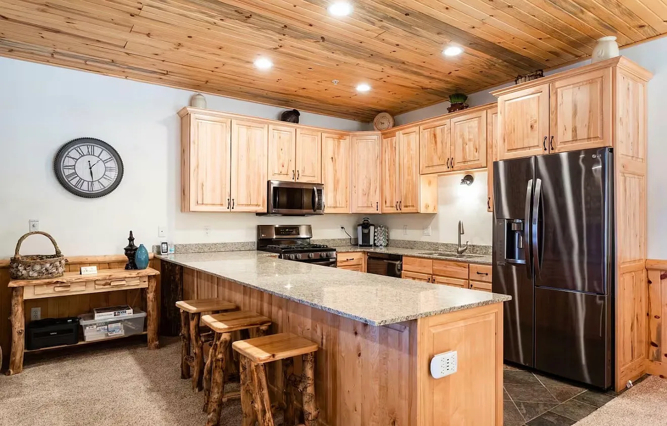 2 bed, 1575 sqft, $3,400 — Photo 4