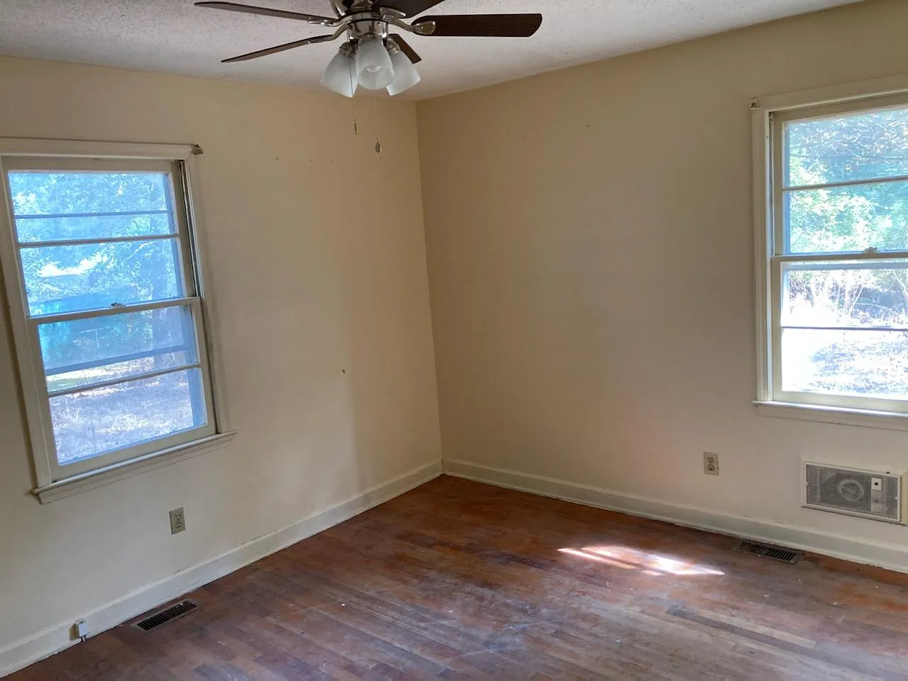 3 bed, 1020 sqft, $900 — Photo 4