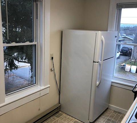 3rd image of 845 Halfmoon St #3