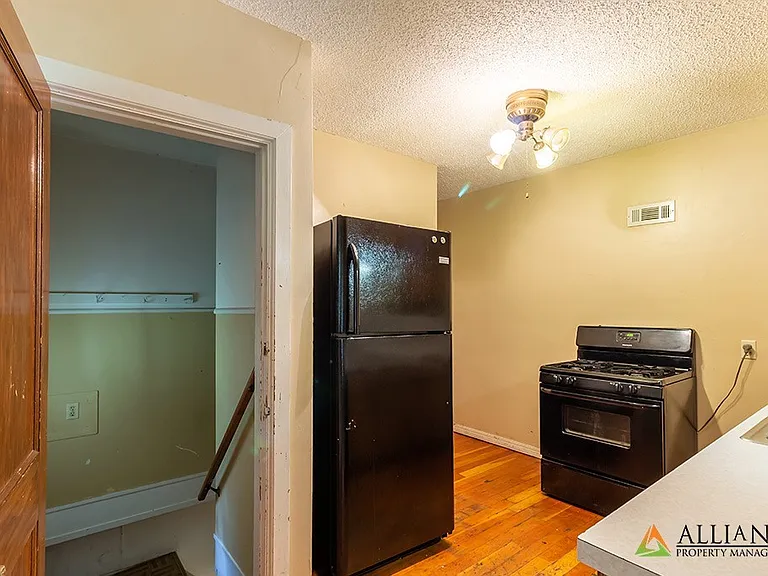 714 Thurston St — Photo 9