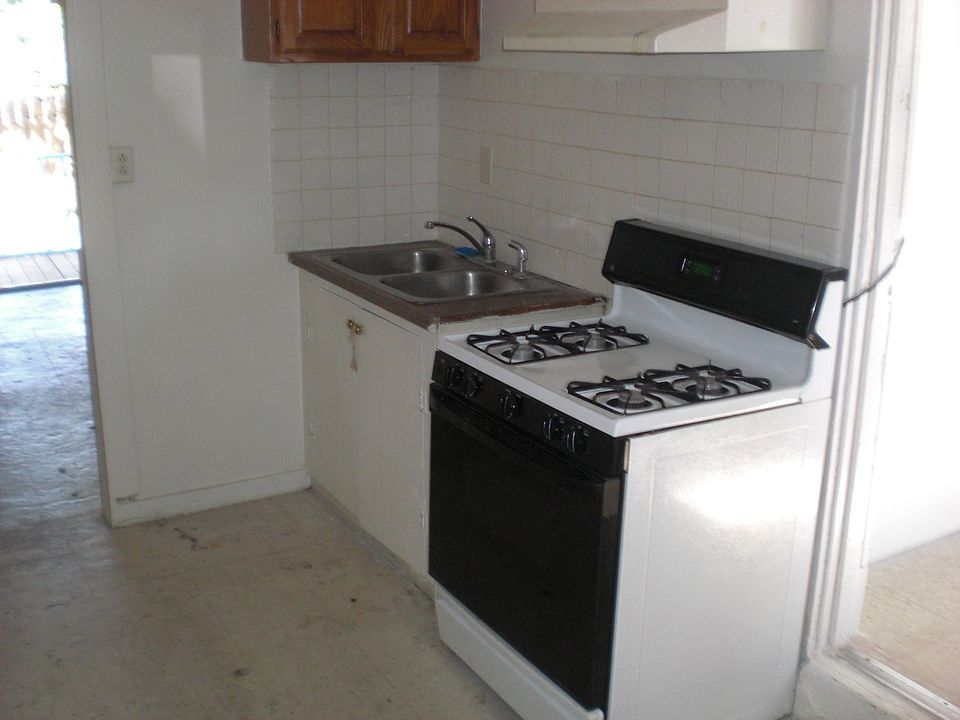 Has stove.. bring your fridge