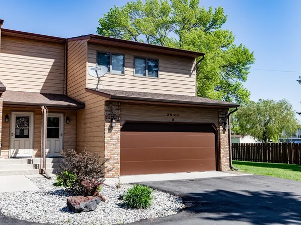 2520 18th St S Unit H, Fargo, ND 58103