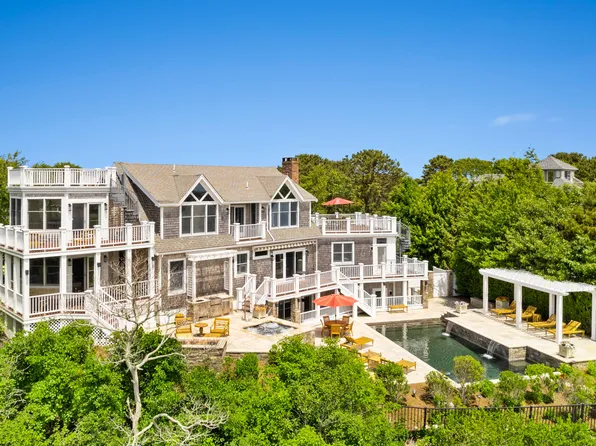 65 Bayberry Avenue, Provincetown, MA 02657