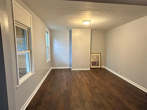 2nd image of 39 Spruce Street