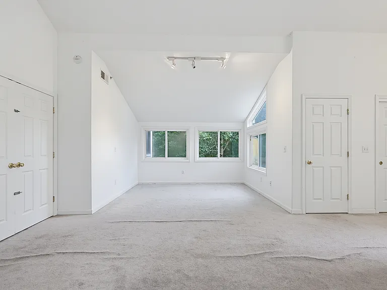 3101 Maple Brook Rd — Photo 16