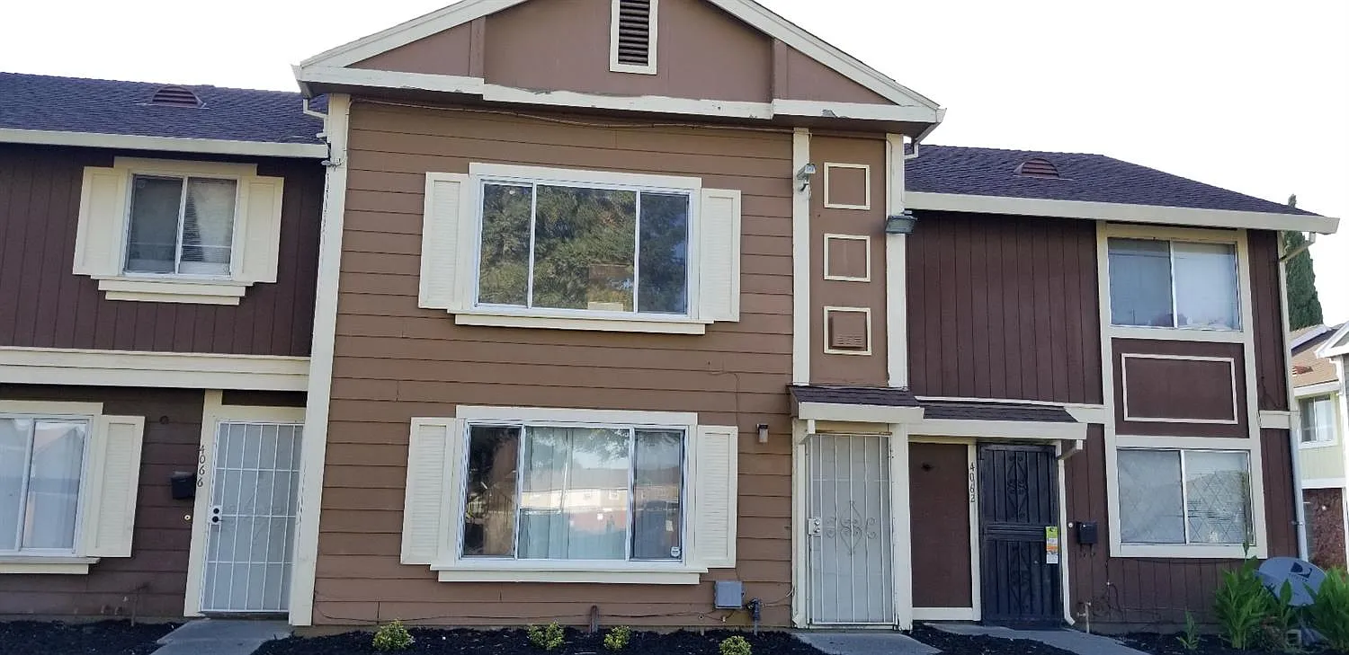 4064 Weymouth Ln photo 1