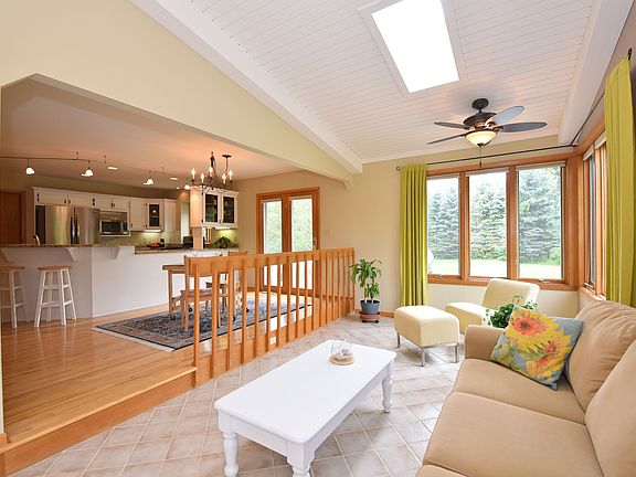 4th image of 12583 N Meadow Cir W