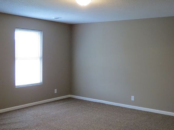 3rd image of 520 Hietts Ln