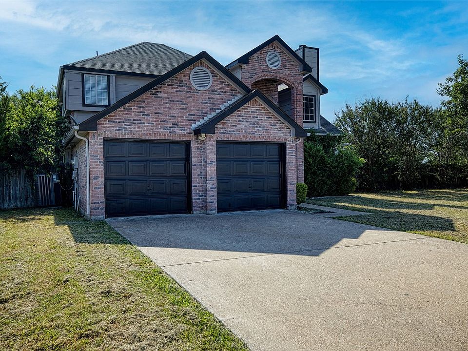 1st image of 204 Parkway Ct