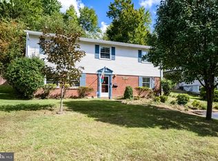 4610 Tipton Ln, Alexandria, VA 22310