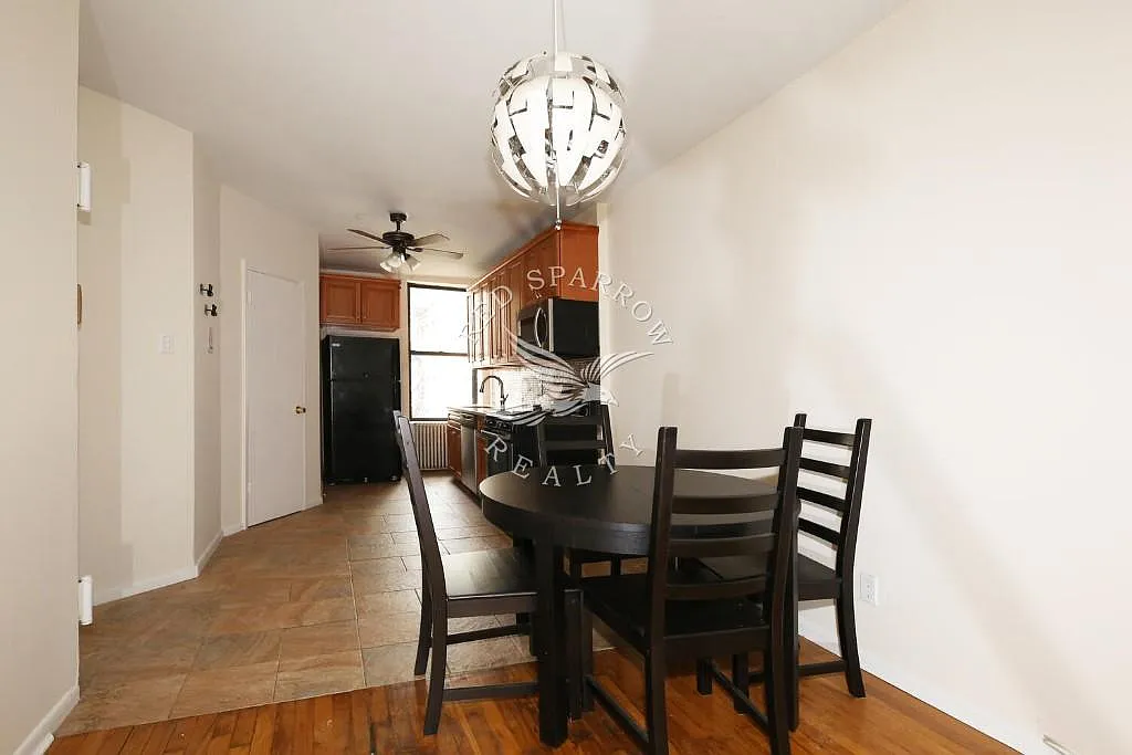 Building Photo - 309 E 111th St #4E