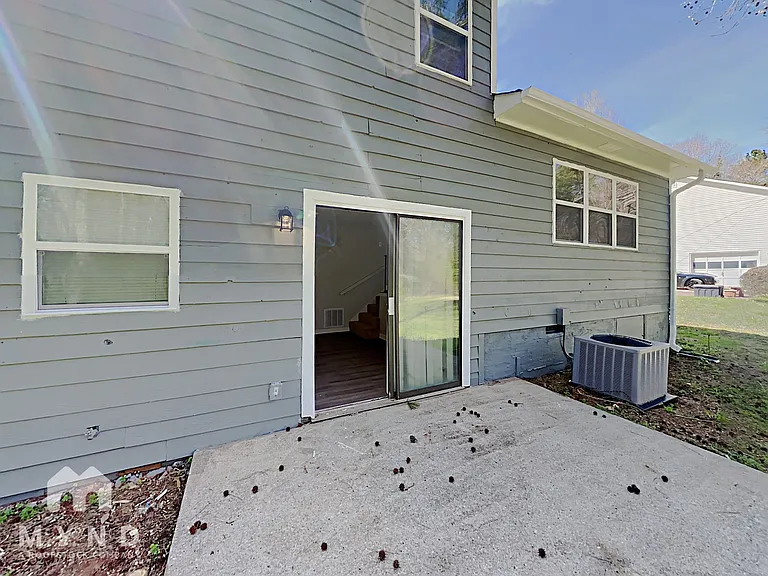 5924 Sutton Dr — Photo 16