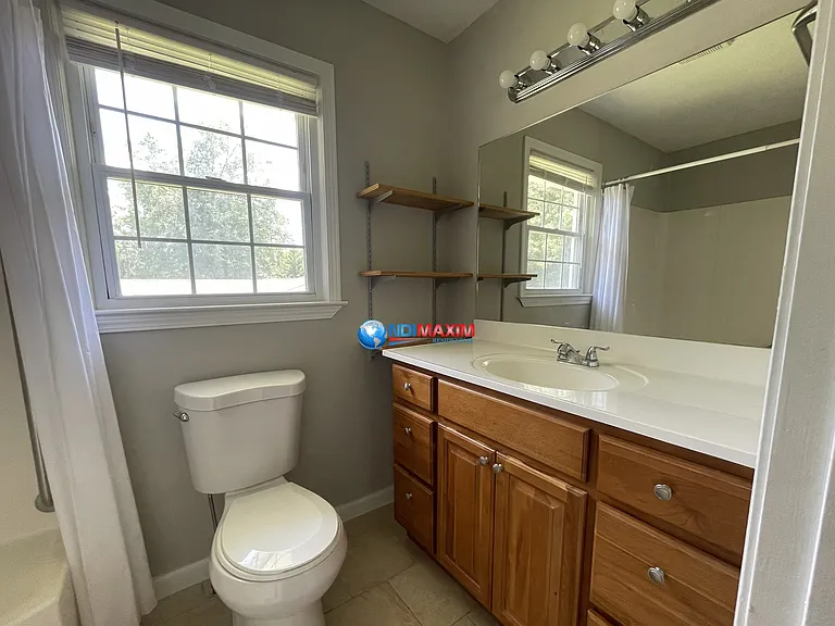 951 Northside Dr — Photo 16