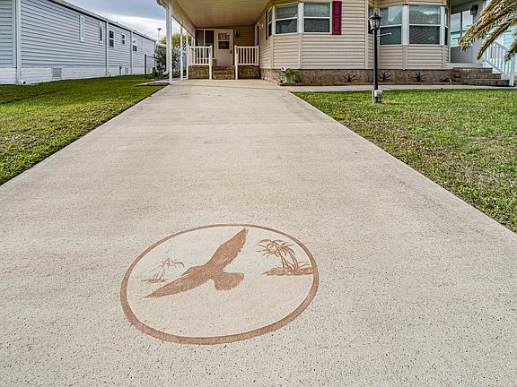 2nd image of 1388 Barefoot Circle