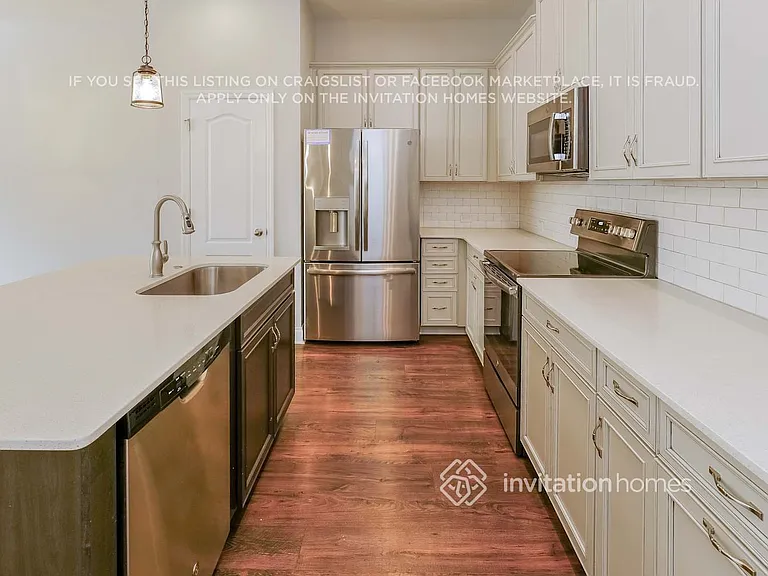 1233 Chittamwood Ct — Photo 8