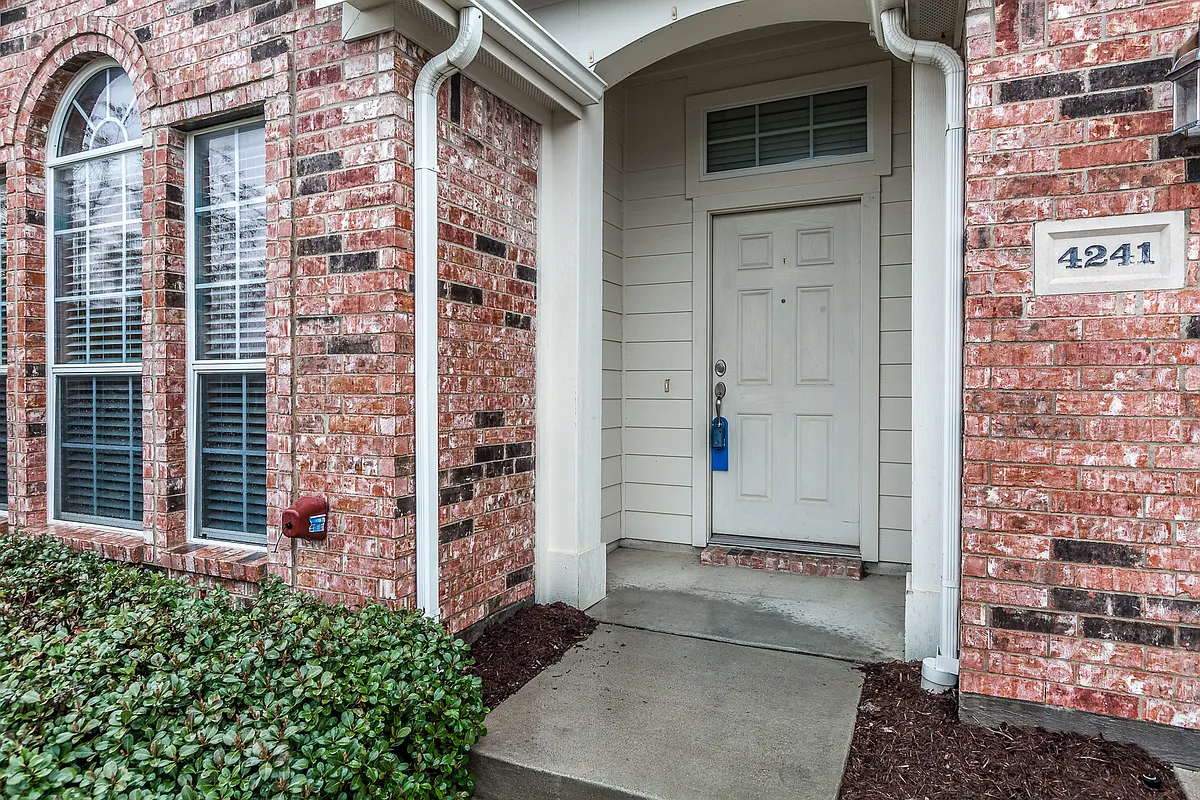 Building Photo - 4241 Summer Star Ln
