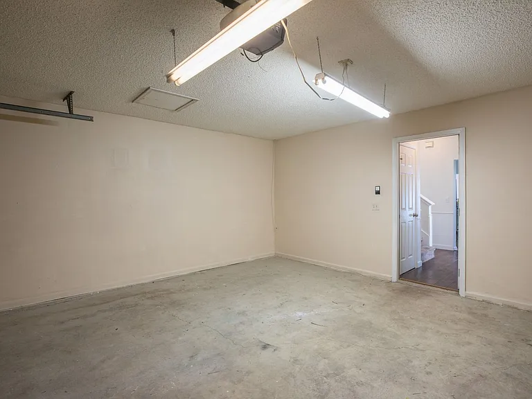 563 Selva Lakes Cir — Photo 25