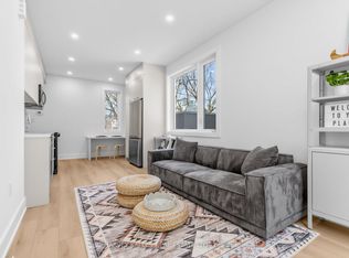 45 Bellevue Ave #2B, Toronto, ON M5T 2N5