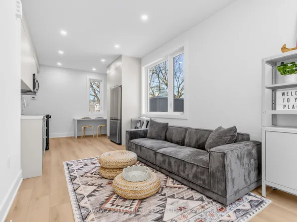 45 Bellevue Ave, Toronto, ON