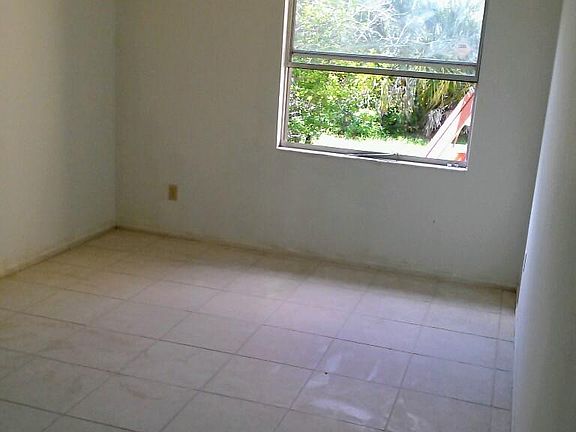 5th image of 6859 Edgefield Ln