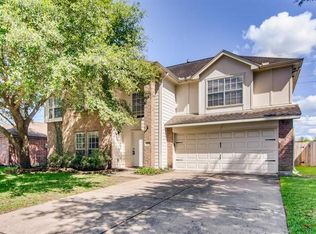23031 S Waterlake Dr, Richmond, TX 77406
