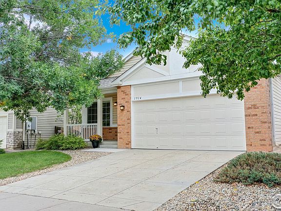 2nd image of 1914 Clover Creek Dr
