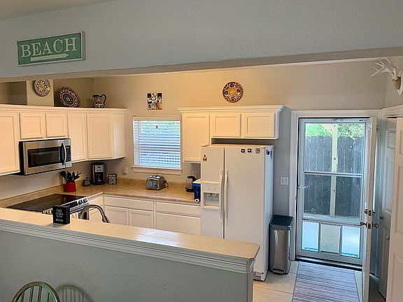 5th image of 6150 The Oaks Ln #B