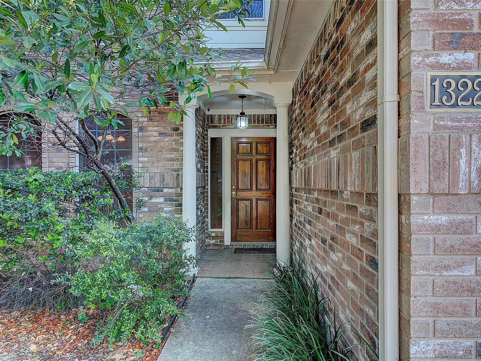4 bed, 2.5 bath, 2201 sqft, $2,495 — Photo 3