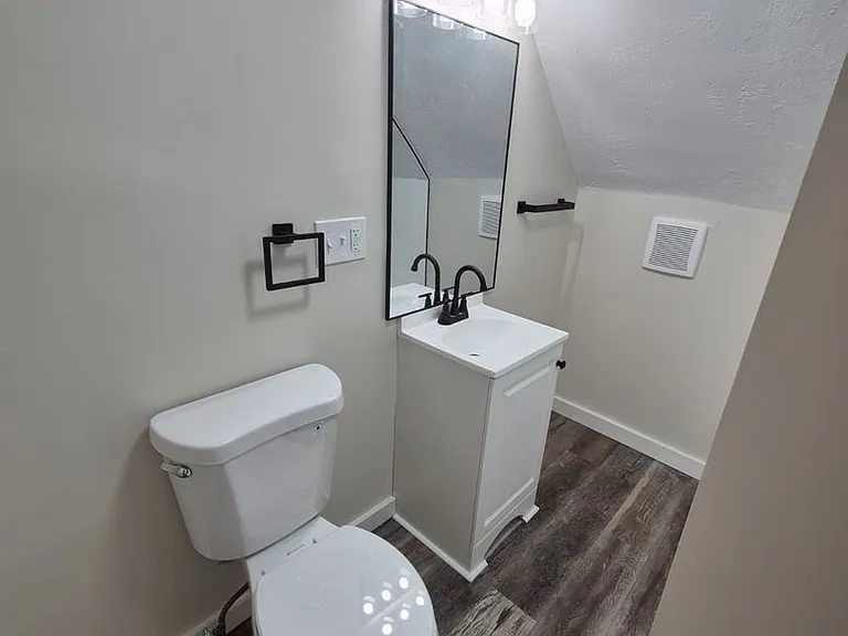 1400 Hill Ave — Photo 13
