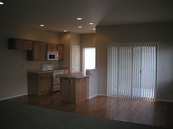 Kitchen & Dining Room