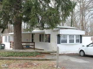 43 Lake Breeze Dr, Danbury, CT 06811